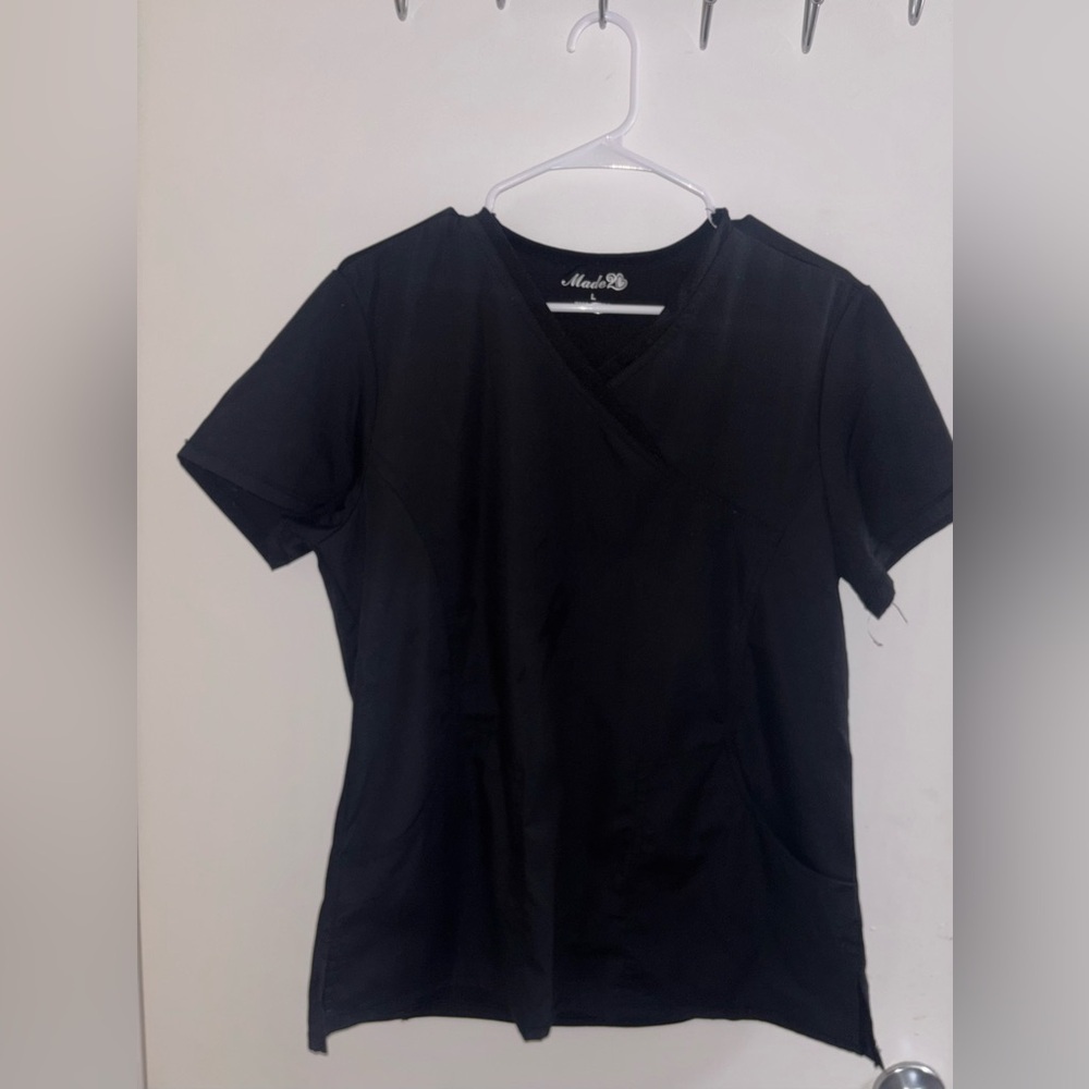 Made 2 Love Scrub Top Size L Black Pull Over Short Sleeve Pockets V Neck - Picture 5 of 11